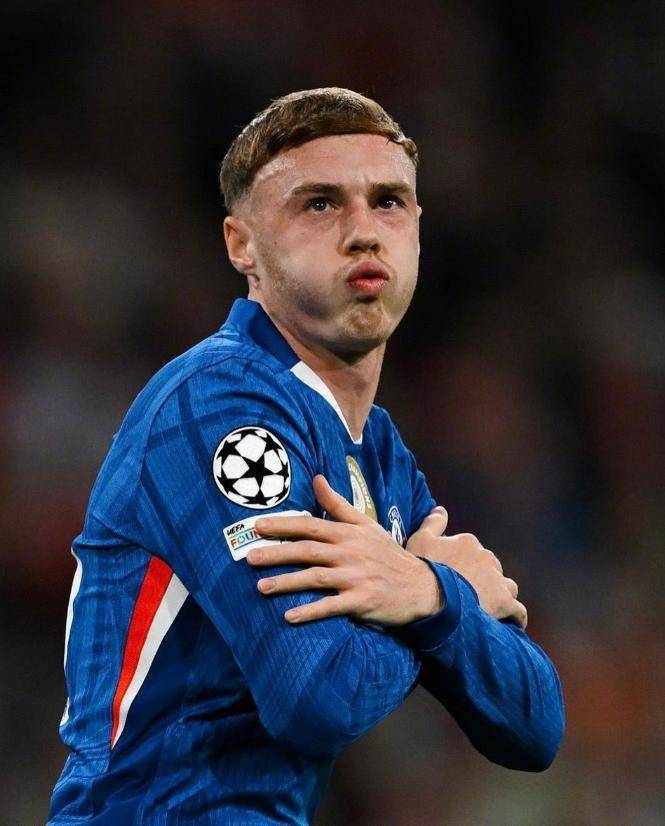 从2-0到2-2！帕尔默传射+错失空门绝杀，伦敦雨夜切尔西主场翻车